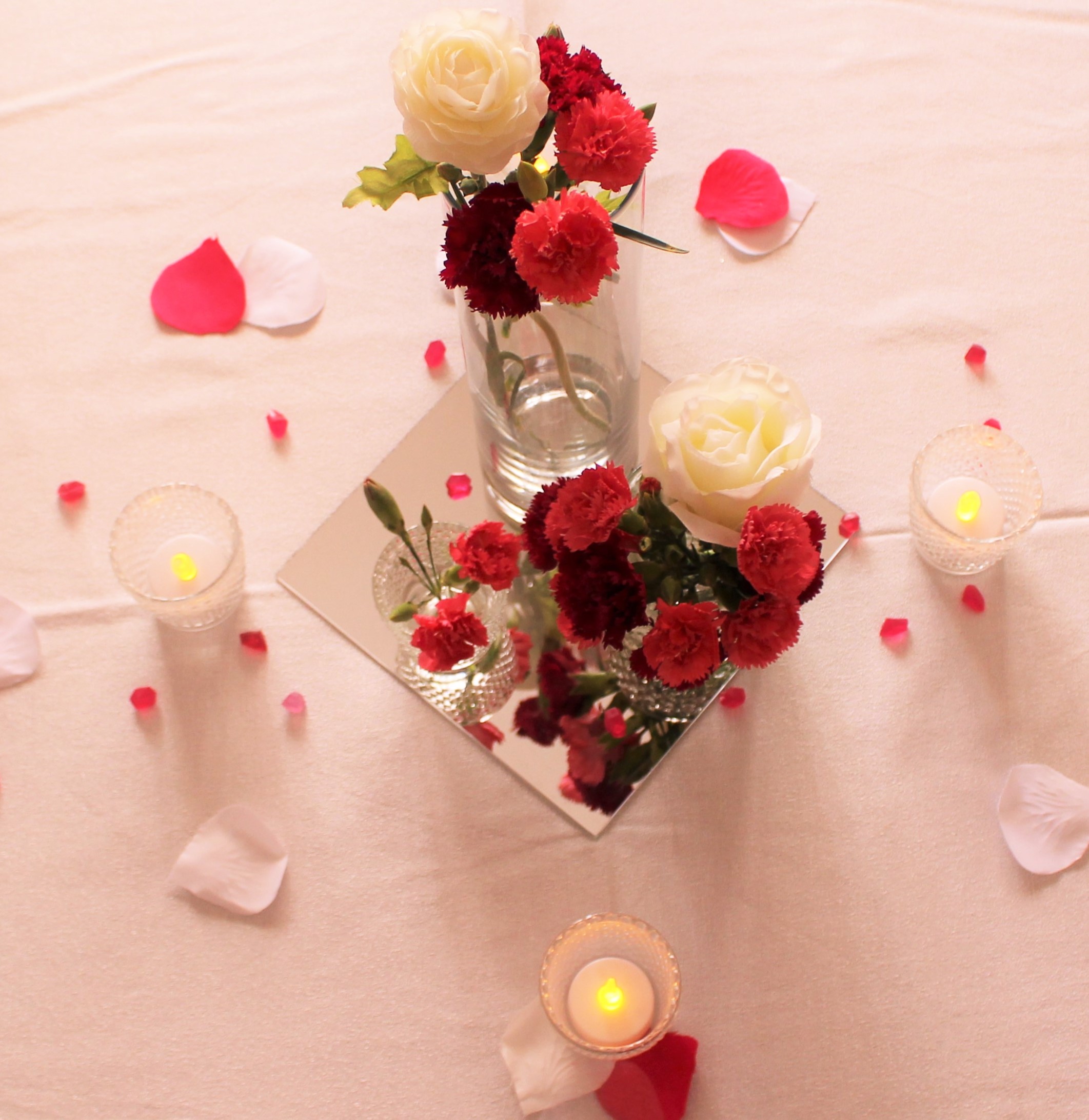 close up table centre romantic